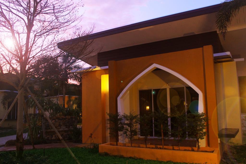 Fullhouse Resort Mae Suai Quarto foto